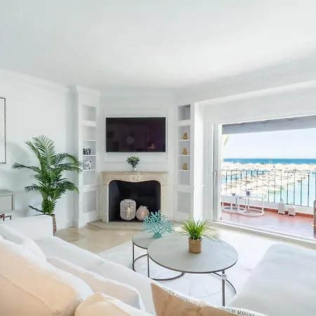 Διαμέρισμα Banus - Puerto Banus Marina Seafront - Premium 2br - 2ba - Outdoor Balcony - Panoramic Marina & Mediterranean Views - Stunning Sunsets - Heart Of Puerto Banus - Direct Access - Steps From El Corte Ing Luxury Shopping *
