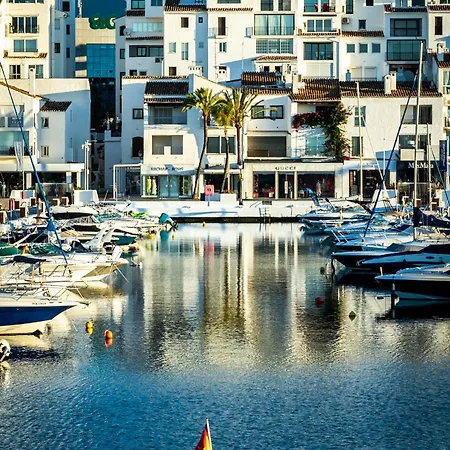 Banus - Puerto Banus Marina Seafront - Premium 2br - 2ba - Outdoor Balcony - Panoramic Marina & Mediterranean Views - Stunning Sunsets - Heart Of Puerto Banus - Direct Access - Steps From El Corte Ing Luxury Shopping * Μαρμπέλλα