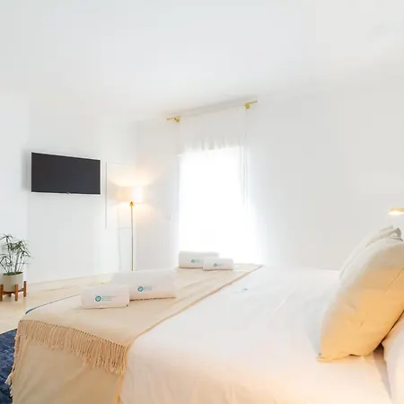 Διαμέρισμα Banus - Puerto Banus Marina Seafront - Premium 2br - 2ba - Outdoor Balcony - Panoramic Marina & Mediterranean Views - Stunning Sunsets - Heart Of Puerto Banus - Direct Access - Steps From El Corte Ing Luxury Shopping Μαρμπέλλα