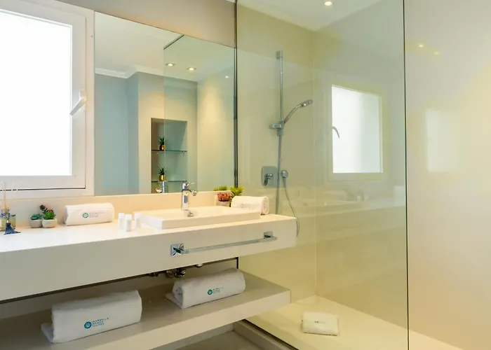 Banus - Puerto Banus Marina Harbour Seafront *