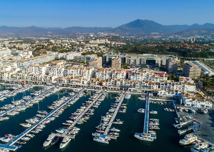 Banus - Puerto Banus Marina Harbour Seafront Марбелья